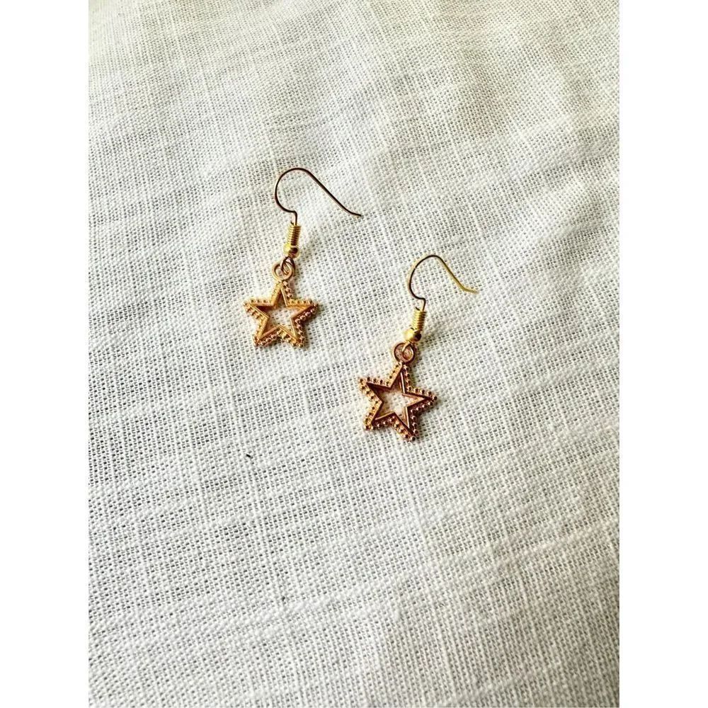 Golden cute star dangle earrings